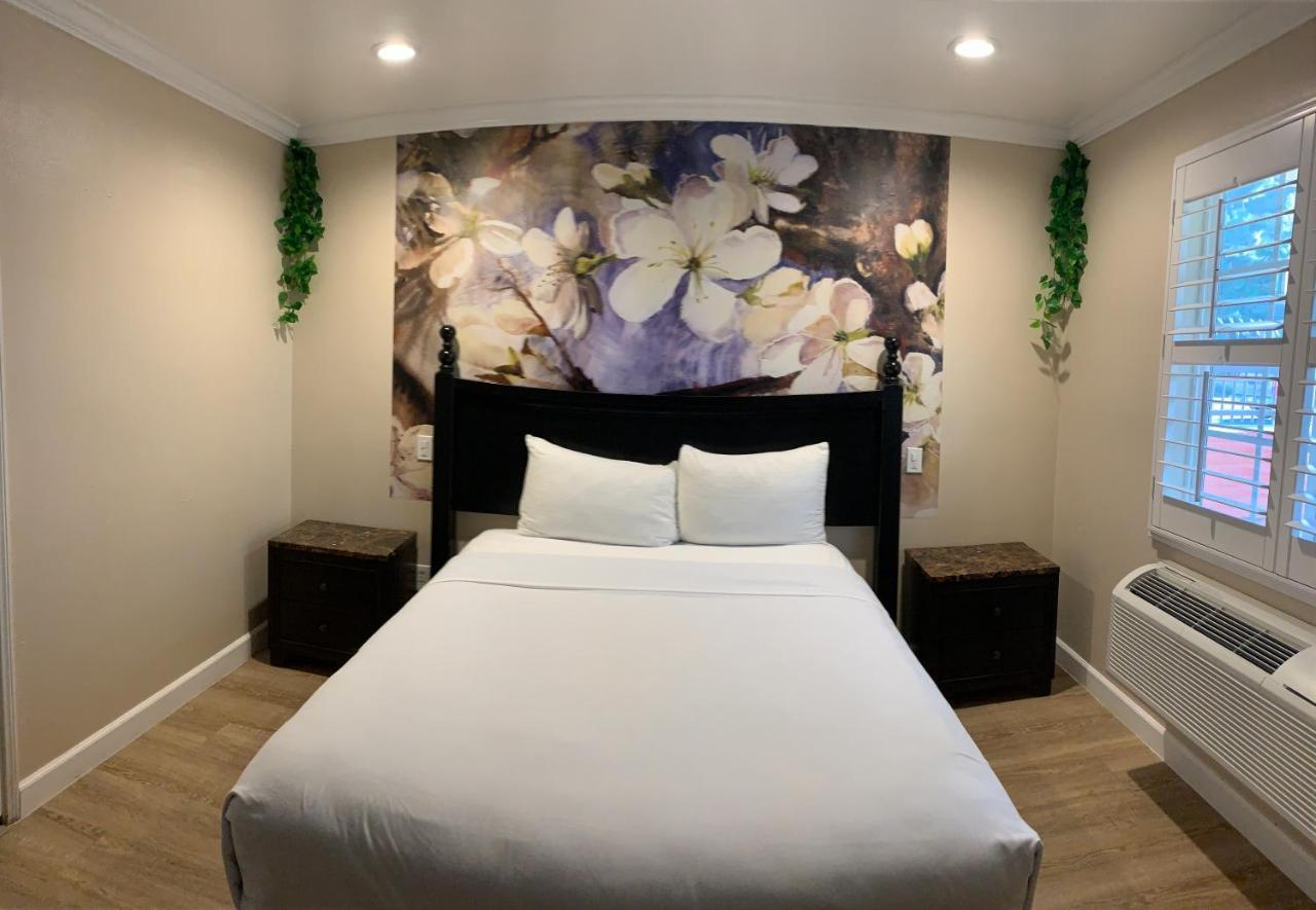 Escondido Inn Ngoại thất bức ảnh