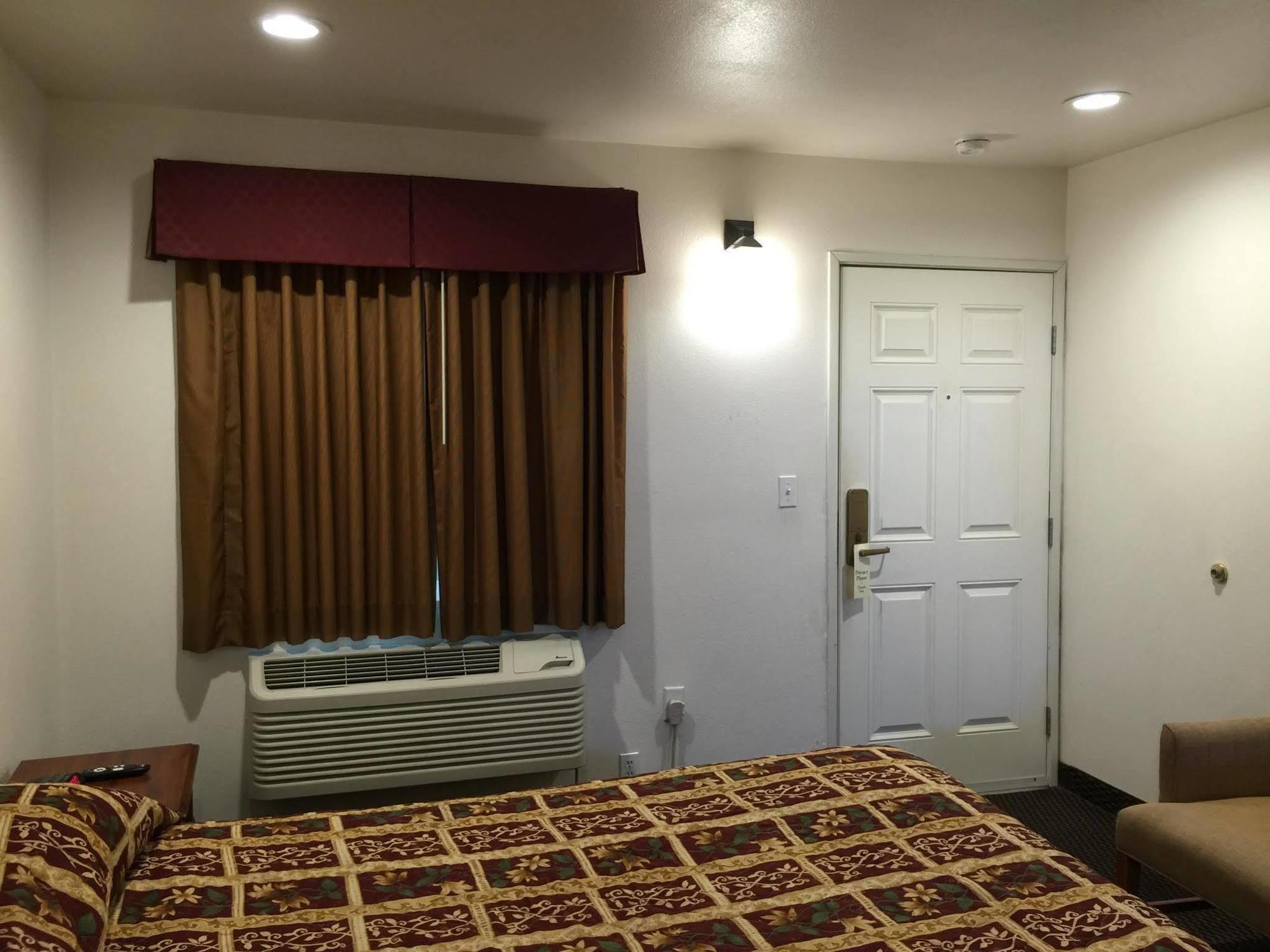 Escondido Inn Ngoại thất bức ảnh