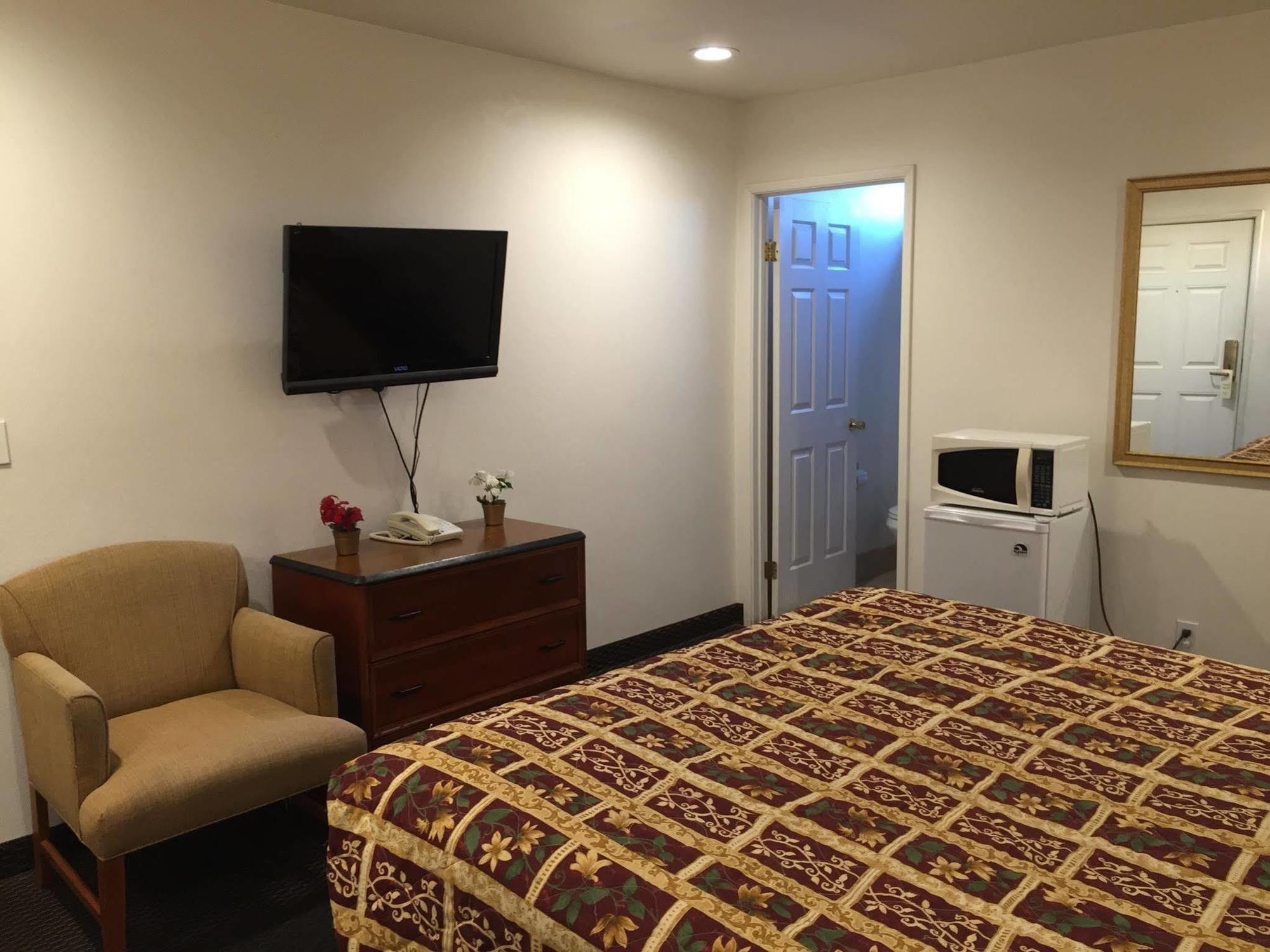 Escondido Inn Ngoại thất bức ảnh